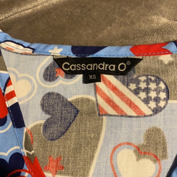 Scrub top ! - Picture 2 of 3